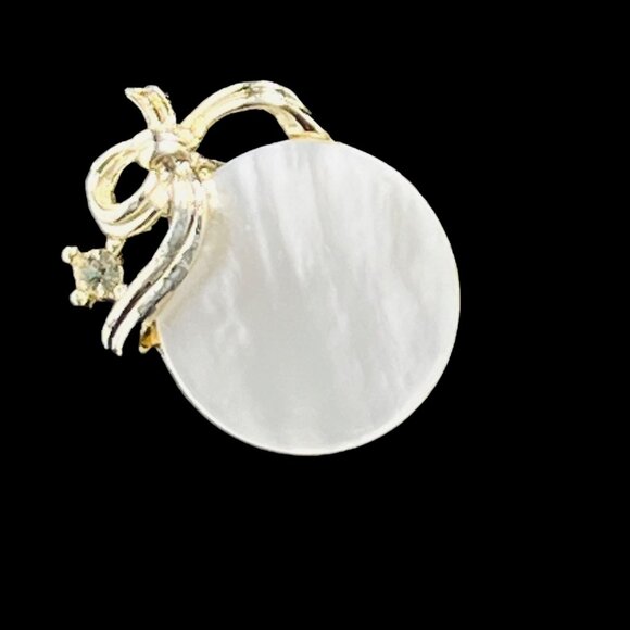 Lisner Gold Tone Bow With Round Mother Of Pearl Screw Back Earrings (5282) - Picture 2 of 7